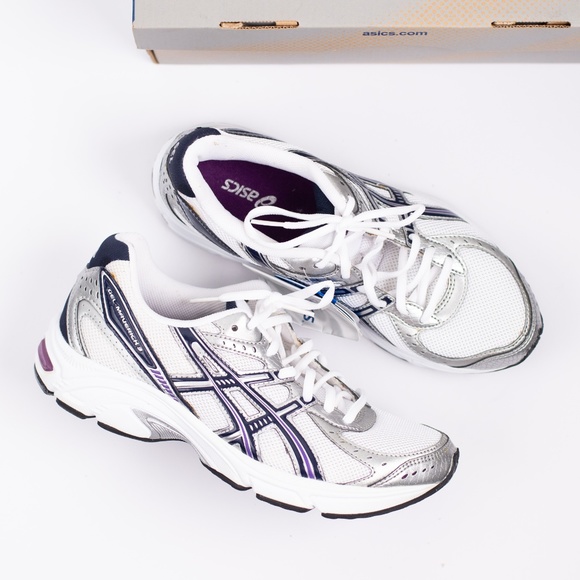 Asics Shoes - Asics Gel Maverick 3 size 8 sneaker